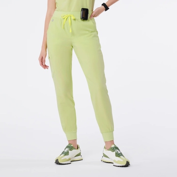 Figs Pants - NEW Figs Women's Zamora Jogger Scrub Pant MR